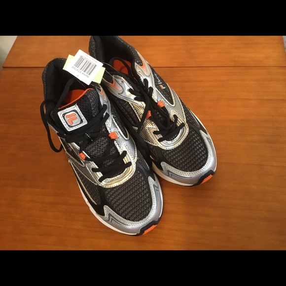 ‘‘New” Fila Men’s Athletic Running Shoes - Picture 1 of 7